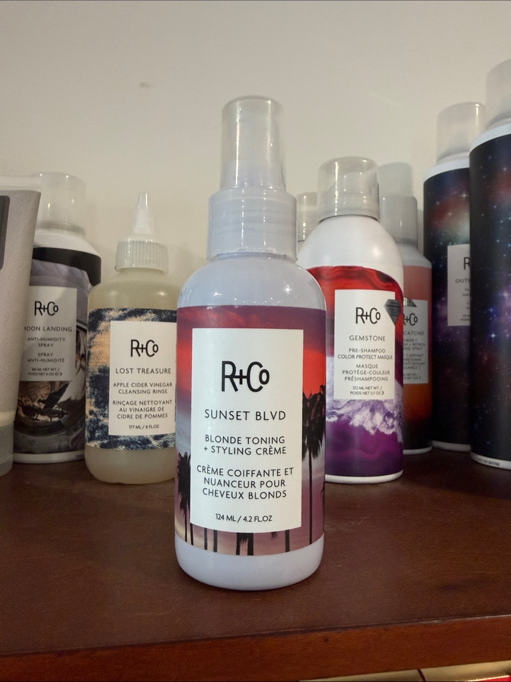 R+Co Sunset Blvd Blonde Toning + Styling Crème - Pink and Cream Gradient